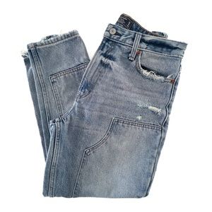 Abercrombie & Fitch Annie High Rise Girlfriend Jeans Size 6S. Cropped Jean